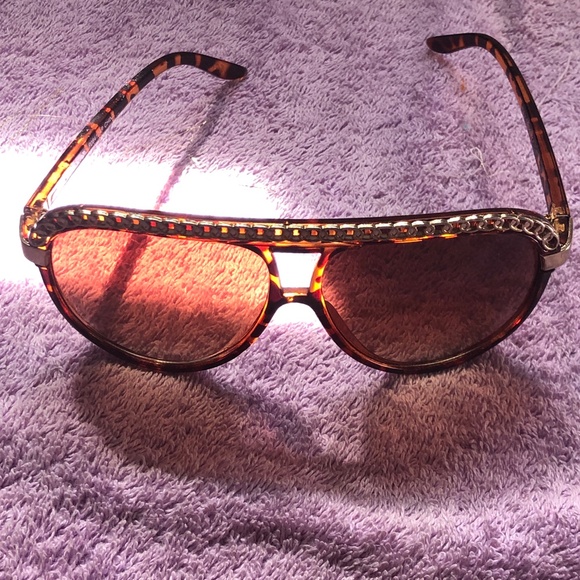 Big Bouji Style Aviator Sunglasses with Gold Chain rim Tortoiseshell frames - Picture 16 of 16
